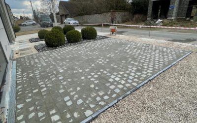 Entrée de garage en kandlas et graviers à Fosse-la-Ville