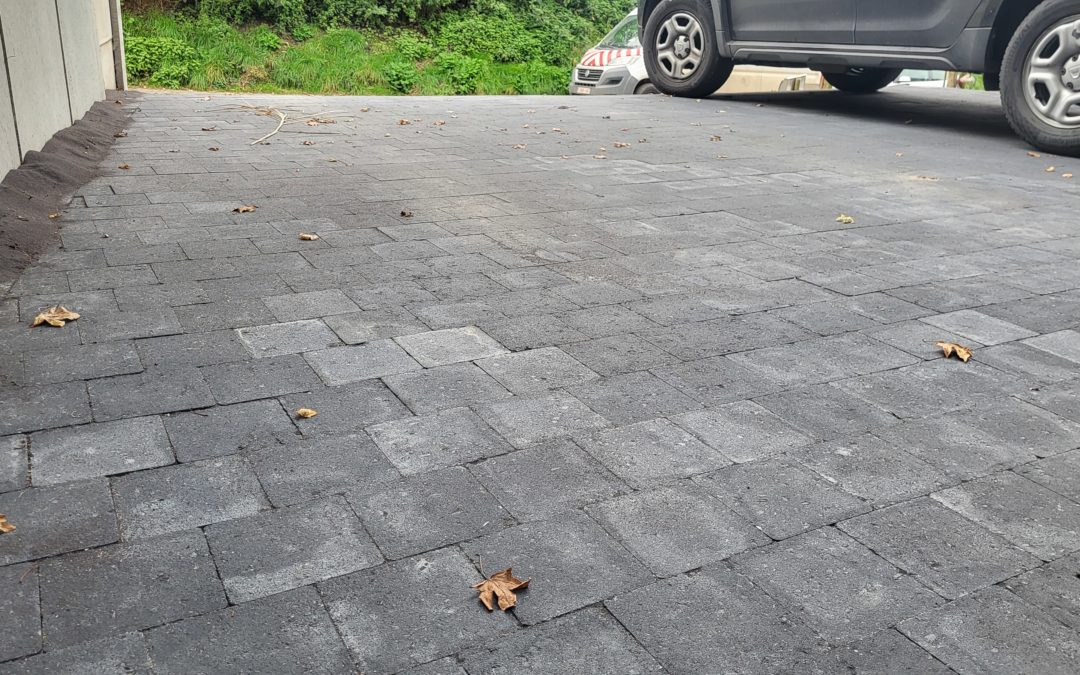 Pavage en klinkers et escalier à Villers-la-Ville